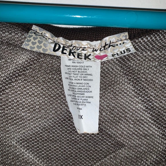 Geometric Pink and Brown Sweater - Picture 6 of 6